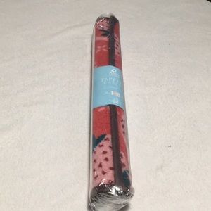 Tapper carpet rug NWOT 19.5” x 27.5” Good Food Good Mood pink with strawberries